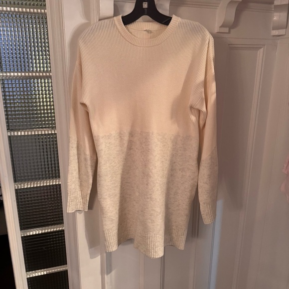 NWOT Lululemon Long Sleeve Sweater Dress Crew Neck Pockets Ivory & Gray Size S - Picture 4 of 10